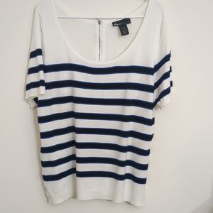Lane Bryant White and Blue Boxy Short Sleeve Sweater Size 16